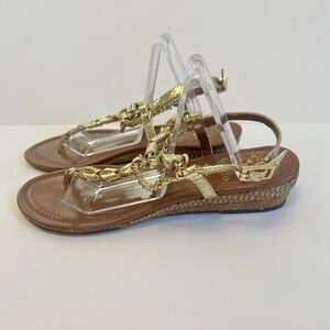 Vince Camuto Gold Leather Thong Chain Sandal Small Wedge Size 9